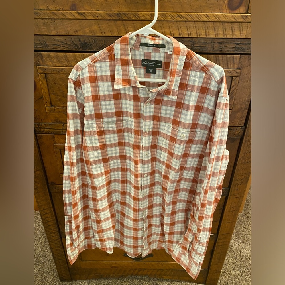 Men’s Eddie Bauer plaid shirt, like new!
